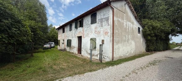 3 Schlafzimmer Haus in Mirano, Italy, Nr. 271753 3
