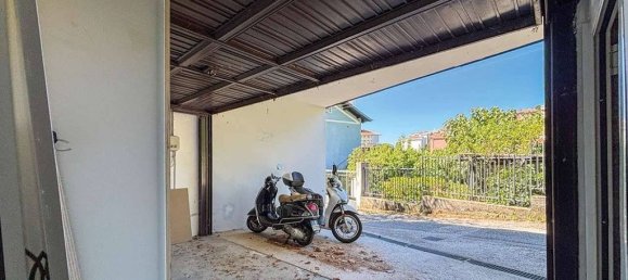 5 bedrooms Villa in Trieste, Italy No. 334913 24