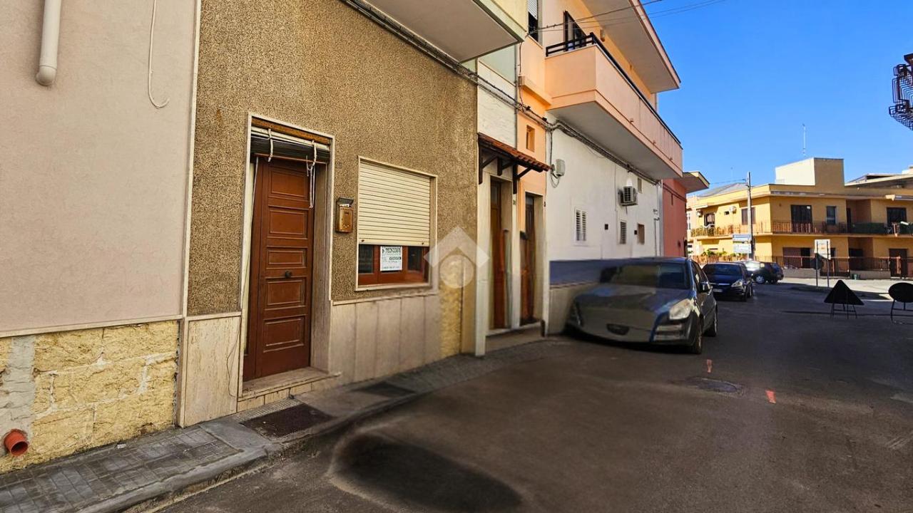 Квартира с 3 комнатами в Nardò, Италия № 132020