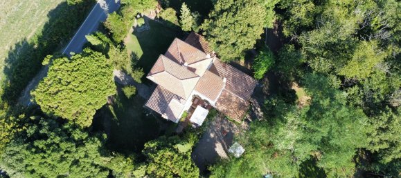 6 bedrooms Villa in Latera, Italy No. 69076 4