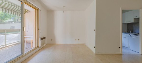 1 bedroom Apartment in Lyon, France No. 343522 2