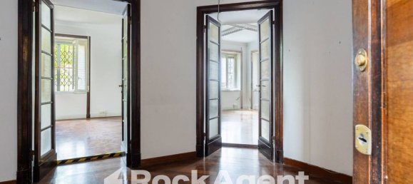 6 bedrooms Villa in Rome, Italy No. 273969 4