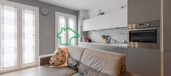 Квартира с 2 спальнями в Лоди, Италия № 145817 4