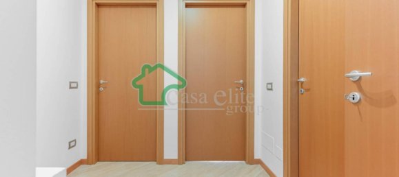 Квартира с 2 спальнями в Лоди, Италия № 145817 82