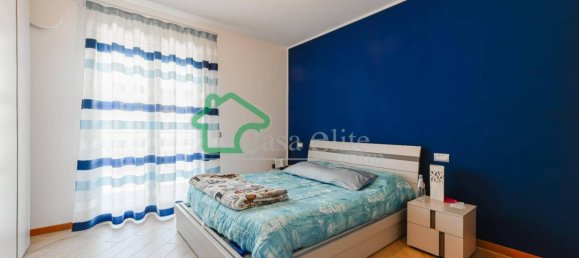 Квартира с 2 спальнями в Лоди, Италия № 145817 15