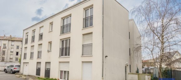 Квартира с 1 спальней в Ле Павийон-су-Буа, Франция № 124434 3