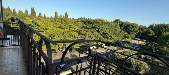 2 bedrooms Apartment in Milan, Italy No. 357956 5