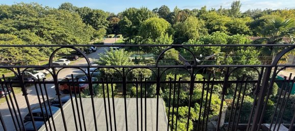 2 bedrooms Apartment in Milan, Italy No. 357956 2