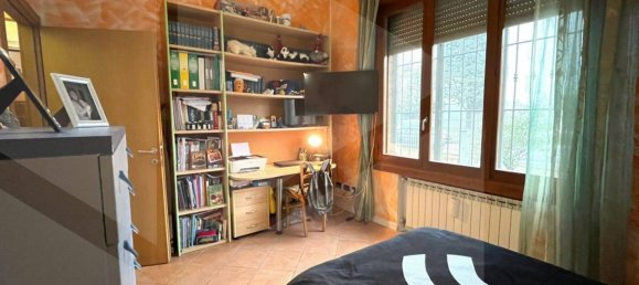 3 rooms Apartment in Sassuolo, Italy No. 28663 12
