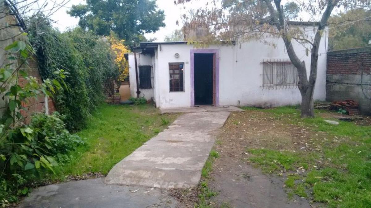 2 bedrooms House in Mar del Plata, Argentina No. 90341