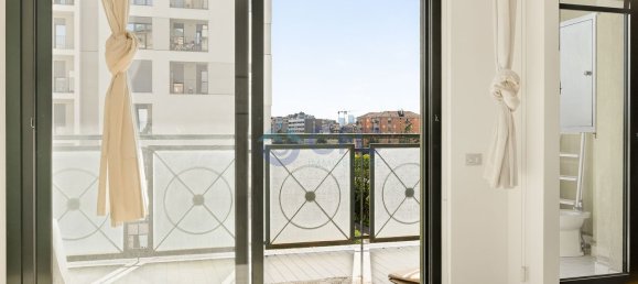 2 bedrooms Apartment in Milan, Italy No. 357793 4