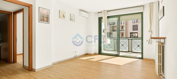 2 bedrooms Apartment in Milan, Italy No. 357793 2