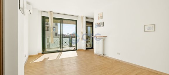 2 bedrooms Apartment in Milan, Italy No. 357793 3