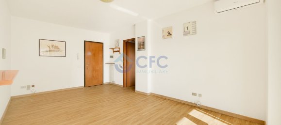 2 bedrooms Apartment in Milan, Italy No. 357793 6