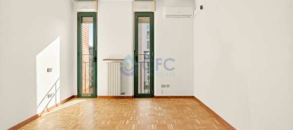 2 bedrooms Apartment in Milan, Italy No. 357793 16