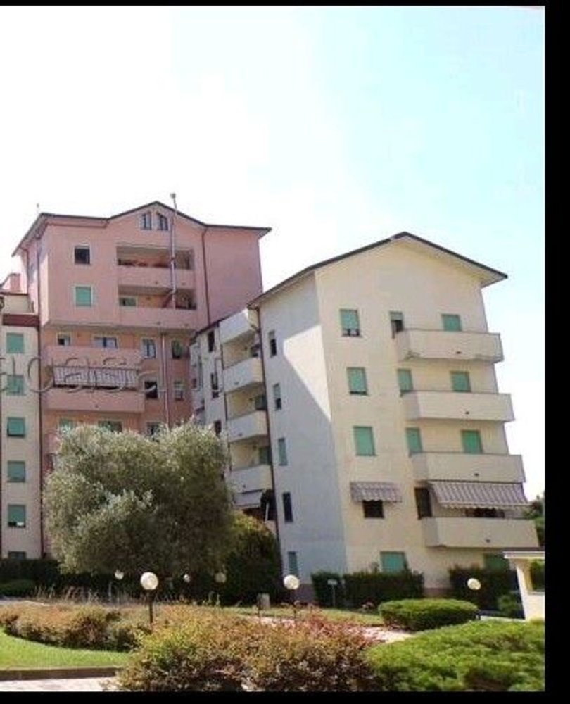 4 Schlafzimmer Wohnung in Monza, Italy, Nr. 334574