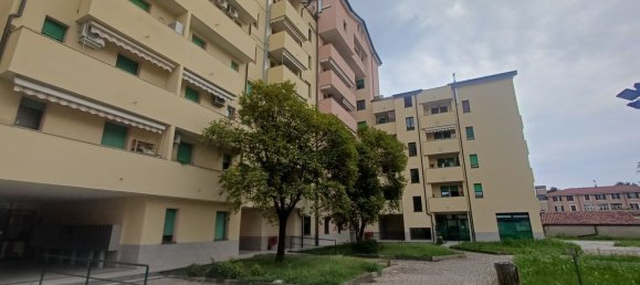 4 chambres Appartement à Monza, Italy No. 334574 3