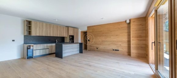 Apartamento de 2 dormitorios en Megeve, France No. 295510 2