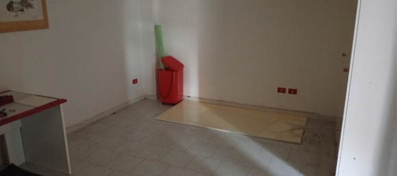 Oficina de 2 habitaciónes en Casamassima, Italy No. 302895 6