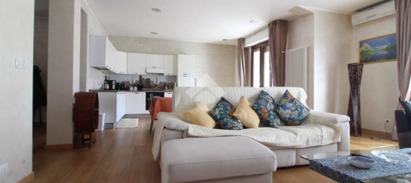 3 Schlafzimmer Wohnung in Reggio Calabria, Italy, Nr. 157694 2