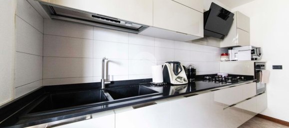 3 rooms Apartment in Rozzano, Italy No. 14609 47