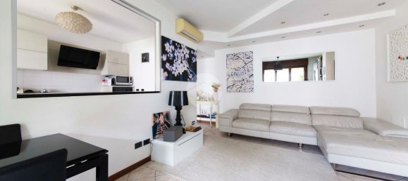 3 rooms Apartment in Rozzano, Italy No. 14609 27