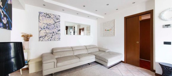 3 rooms Apartment in Rozzano, Italy No. 14609 40