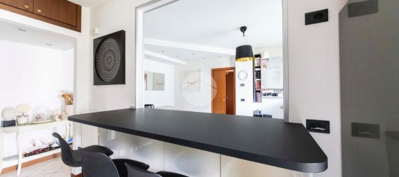 3 rooms Apartment in Rozzano, Italy No. 14609 44