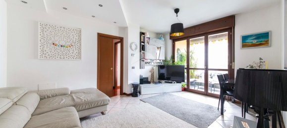 3 rooms Apartment in Rozzano, Italy No. 14609 13