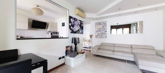 3 rooms Apartment in Rozzano, Italy No. 14609 26