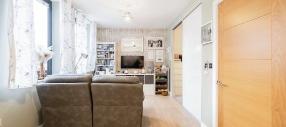 1 bedroom Apartment in Bushey, United Kingdom No. 6244 10