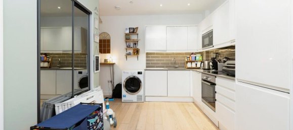 1 bedroom Apartment in Bushey, United Kingdom No. 6244 2