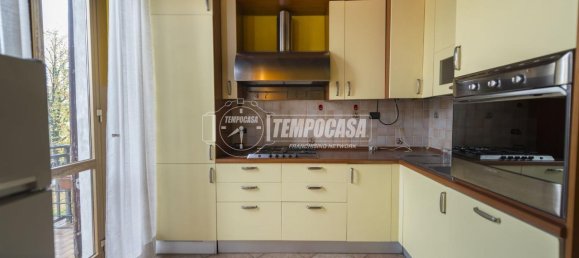 3 rooms Apartment in Sesto San Giovanni, Italy No. 172819 6