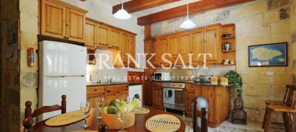 3 bedrooms Farm in Ghajnsielem, Malta No. 5634 10