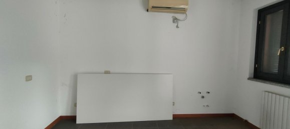Oficina en Ponte Lambro, Italy 132 m² No. 88878 13