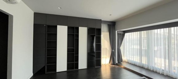 4 bedrooms Cafe / restaurant in Bangkok, Thailand No. 6288 7