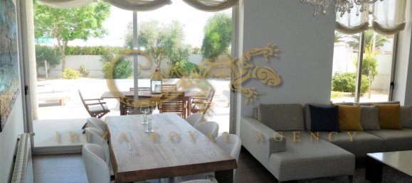 4 bedrooms Villa in Sa Carroca, Spain No. 900 17