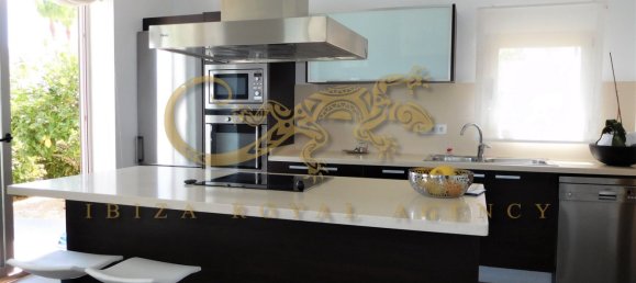 4 bedrooms Villa in Sa Carroca, Spain No. 900 24