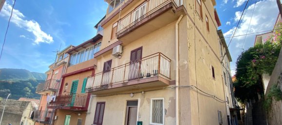 Вилла с 5 комнатами в Мессина, Италия № 101871 3