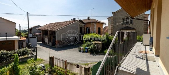 2 bedrooms House in Avigliana, Italy No. 90072 6