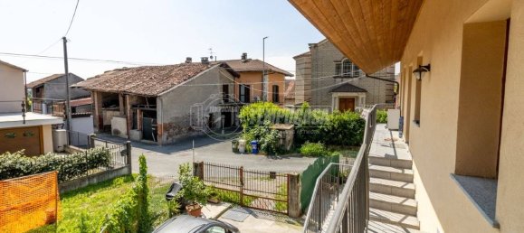 2 bedrooms House in Avigliana, Italy No. 90072 16