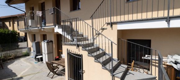 2 bedrooms House in Avigliana, Italy No. 90072 5