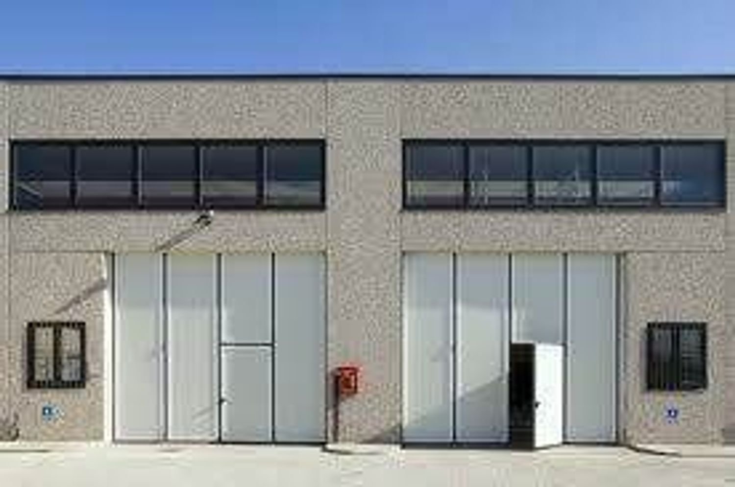 145m² Warehouse in Carmignano, Italy No. 383633