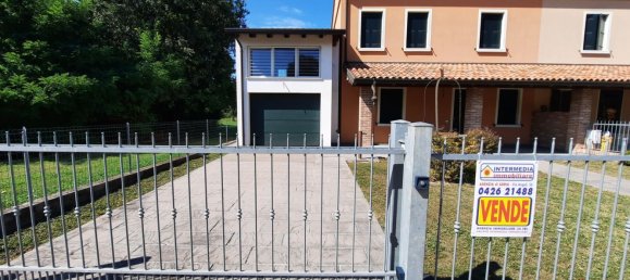 4 rooms House in Adria, Italy No. 279502 2