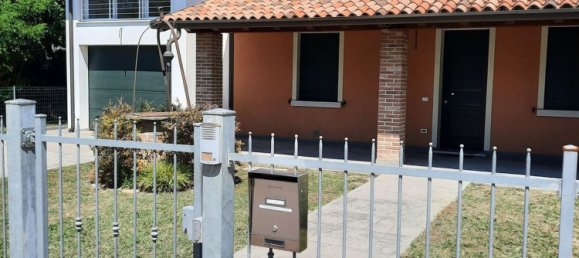 4 rooms House in Adria, Italy No. 279502 4