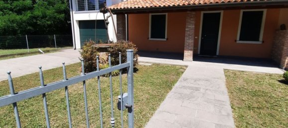 4 rooms House in Adria, Italy No. 279502 6