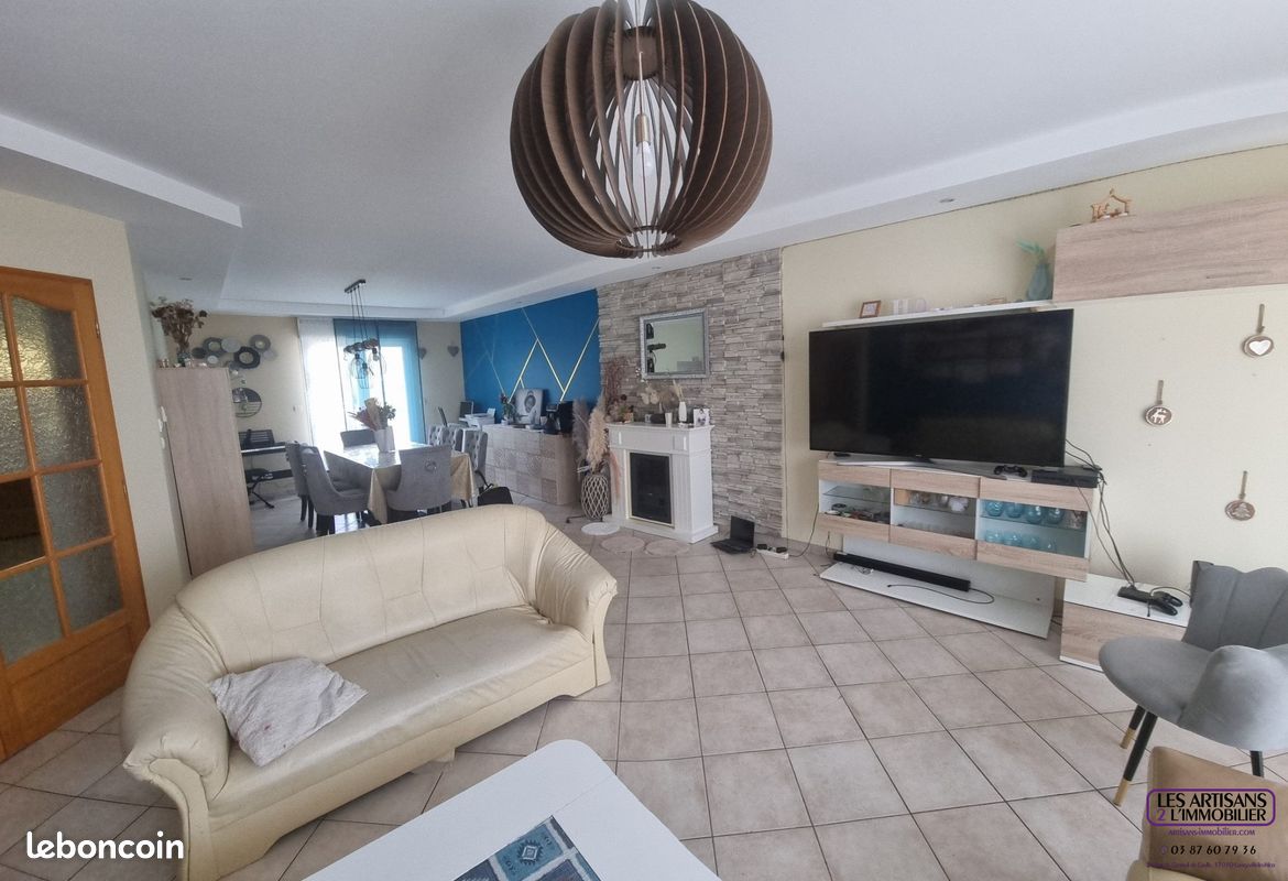 Дом с 5 спальнями в Курсель-Шосси, Франция № 243492