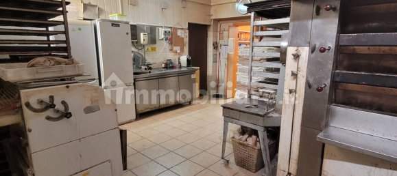 2-Zimmer Gewerbliche Immobilie in Rho, Italy, Nr. 160732 8