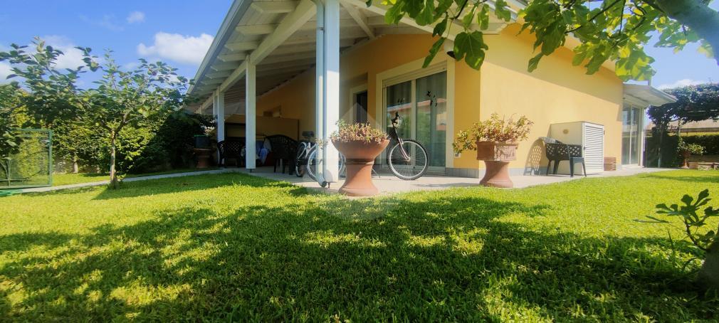 4-salle Villa à Pizzo, Italy No. 152433