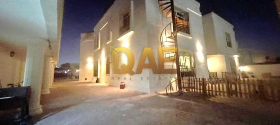 5 bedrooms Villa in Al Barsha, UAE No. 8718 2